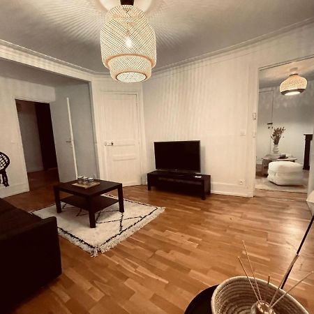 Chic Apartment On The Famous Shopping Rue Du Faubourg Saint-Honore Street Paris Ngoại thất bức ảnh
